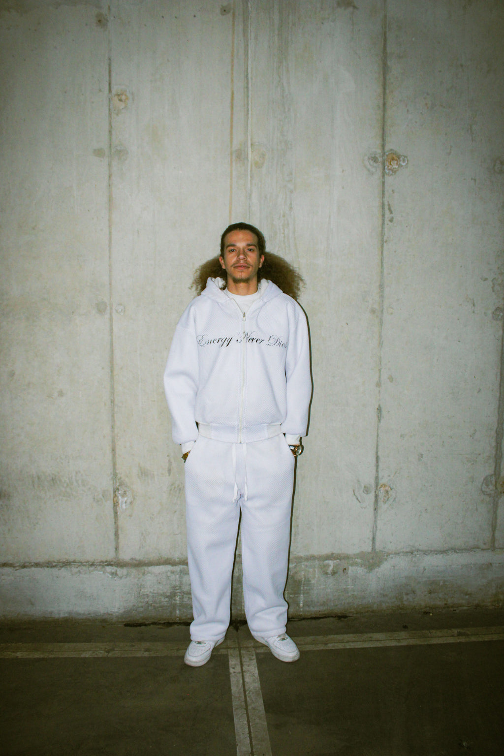 "END" sweatpants (white)